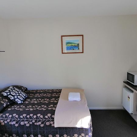 Judges Pool Motel Turangi Exterior photo