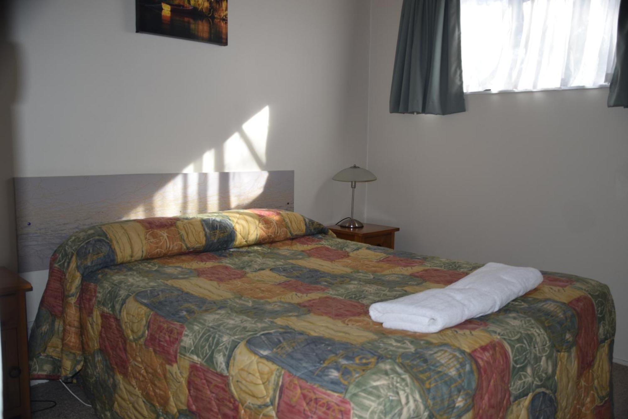 Judges Pool Motel Turangi Room photo