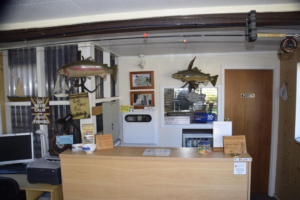 Judges Pool Motel Turangi Exterior photo